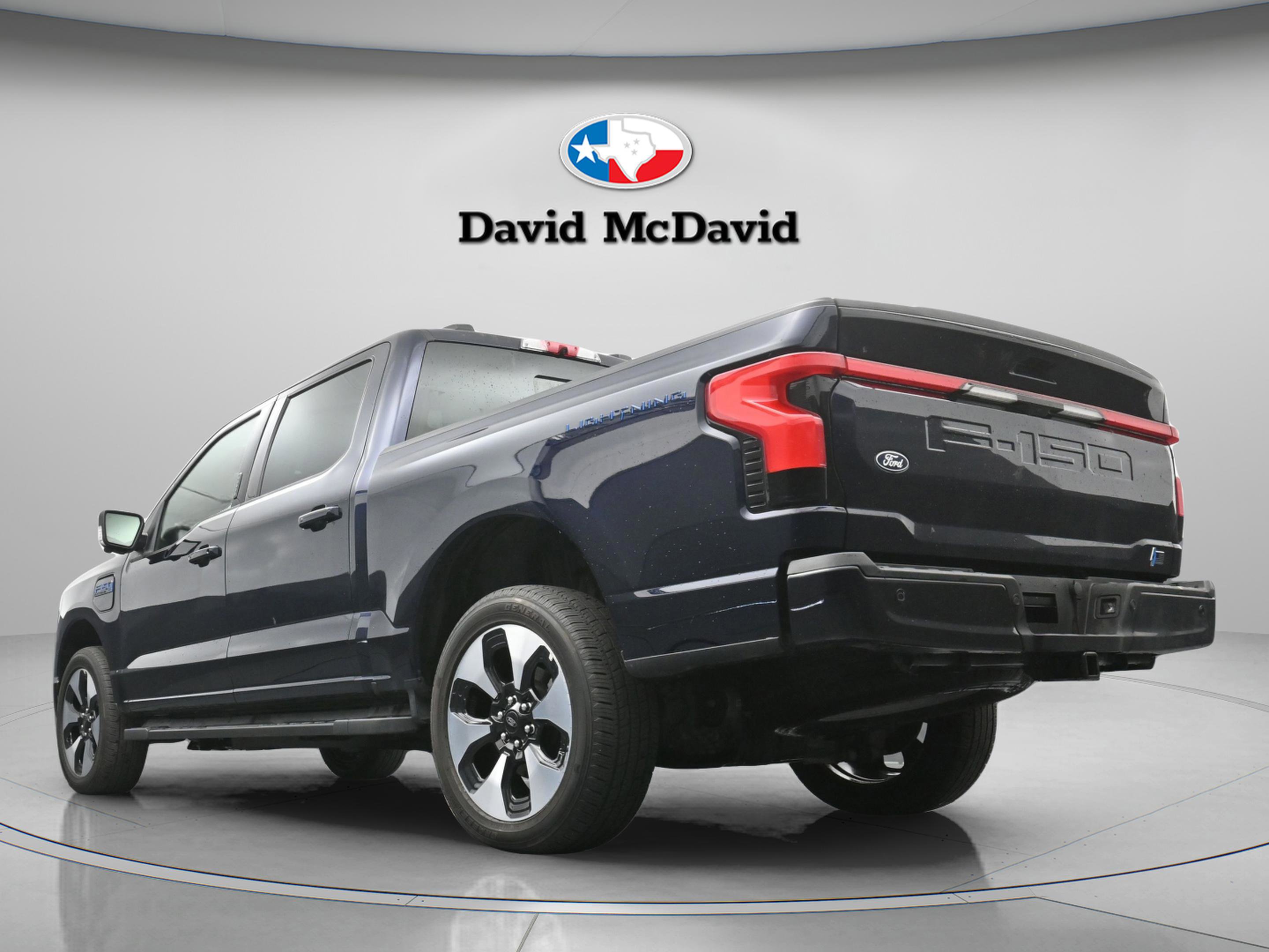 Used 2025 Ford F150 Lightning Platinum image 33