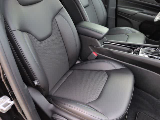 New 2026 Jeep Compass Latitude AWD/4WD image 21