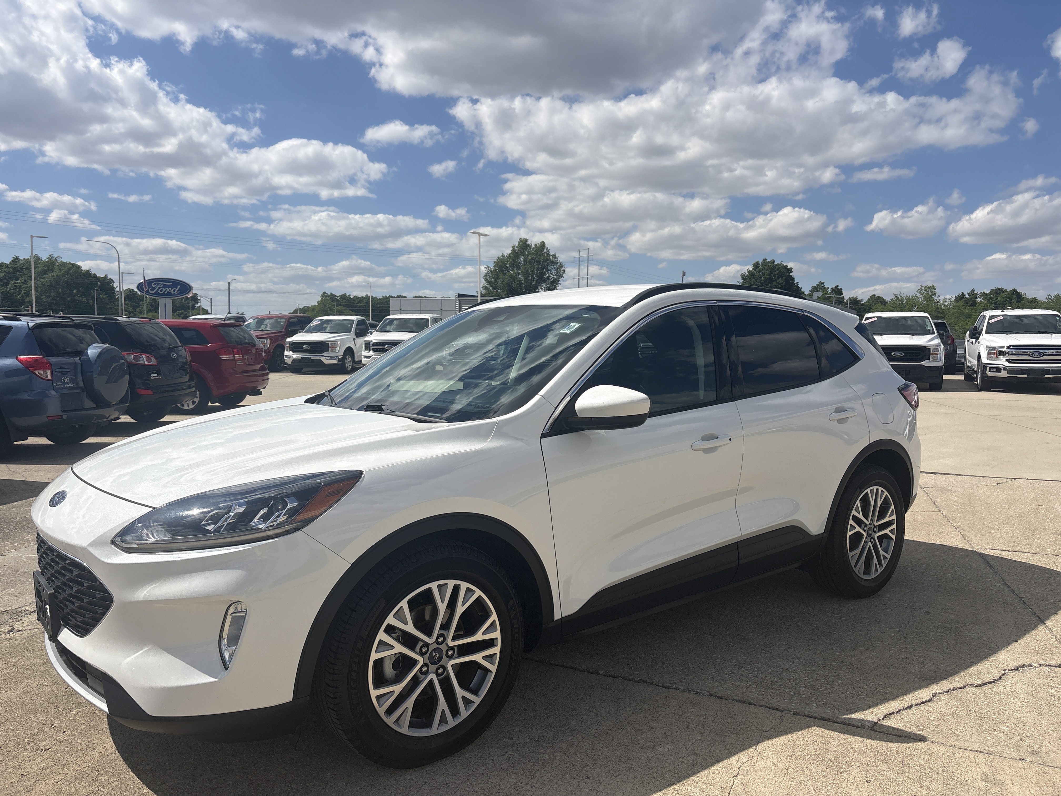 Used 2022 Ford Escape SEL FWD image 3