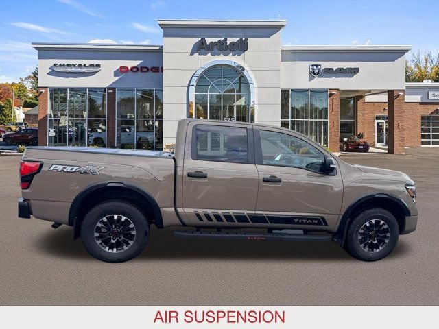 Used 2023 Nissan Titan PRO-4X w/ Pro-4x Convenience Package AWD/4WD image 7