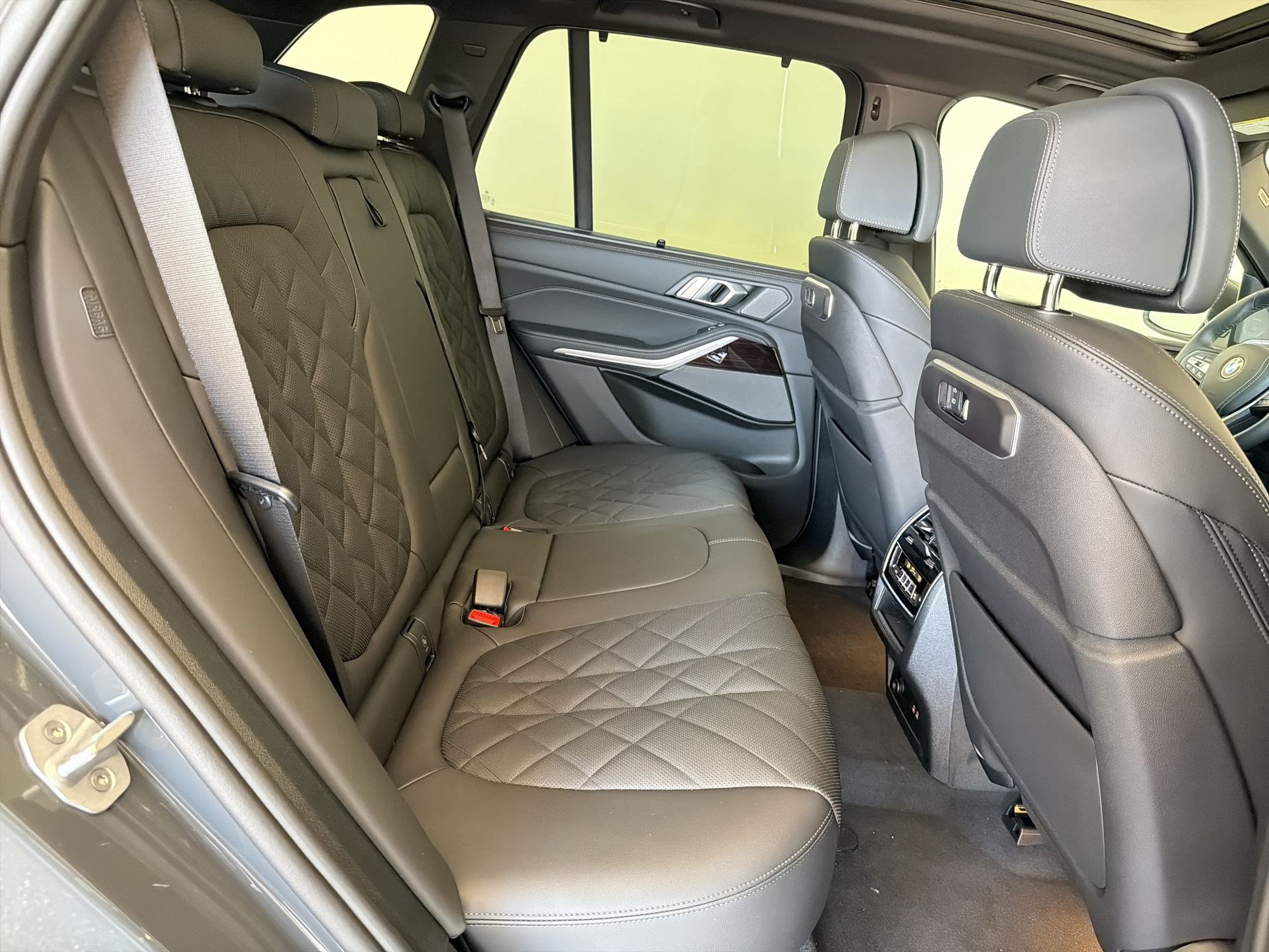 New 2026 BMW X5 xDrive40i AWD/4WD image 30