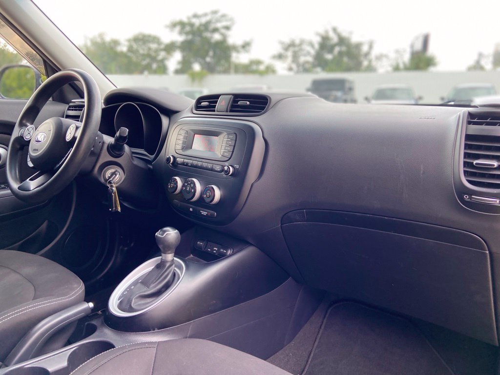 Used 2015 Kia Soul FWD image 18