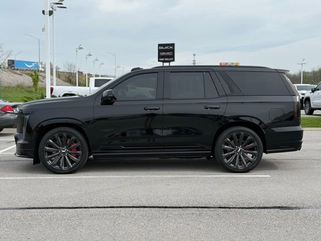 Used 2025 Cadillac Escalade V AWD/4WD image 3