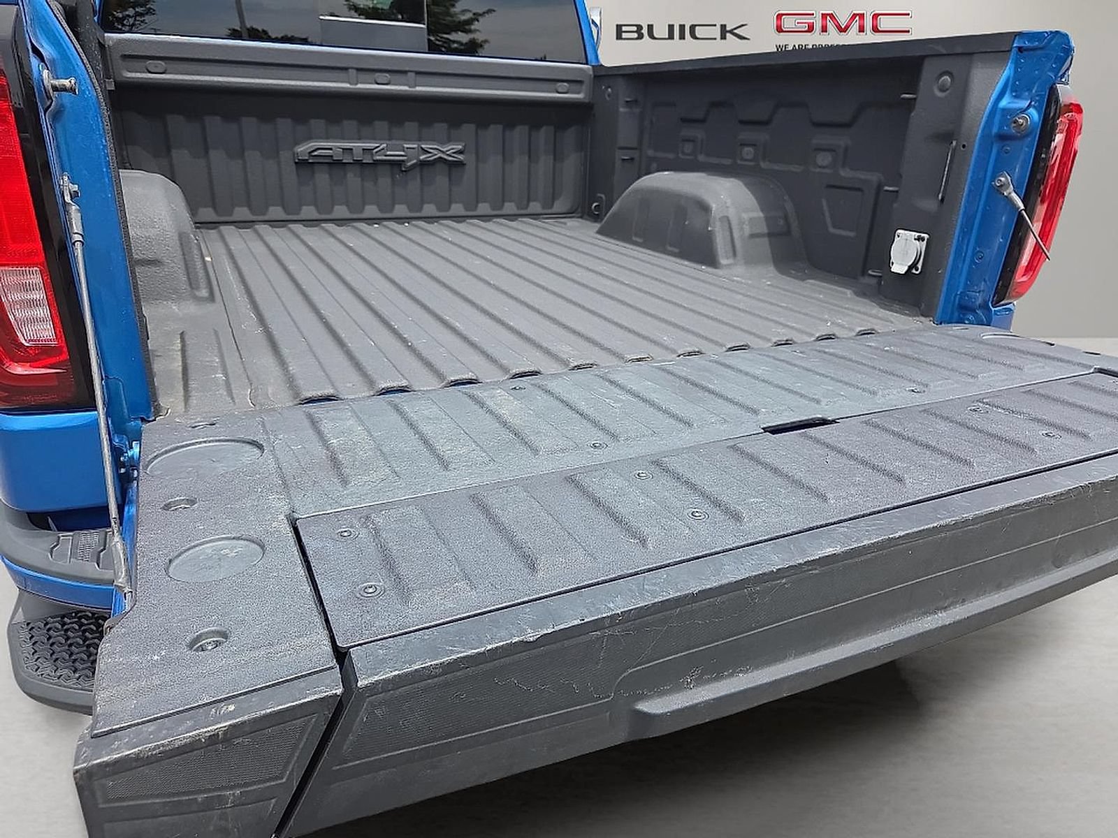 Certified 2022 GMC Sierra 1500 AT4X AWD/4WD image 17