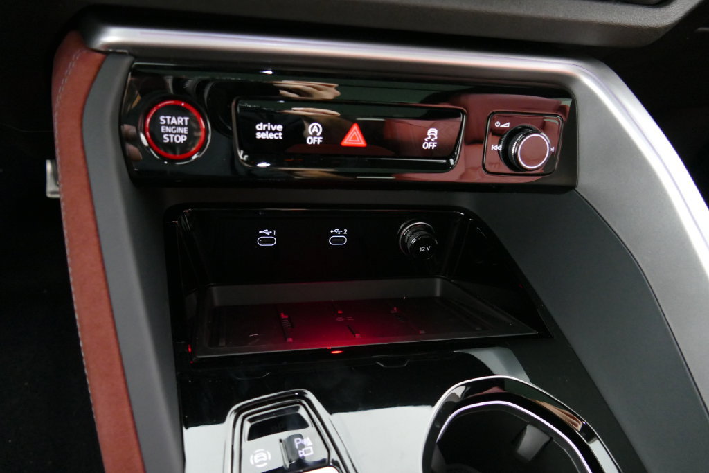 New 2026 Audi SQ5 Prestige AWD/4WD image 21