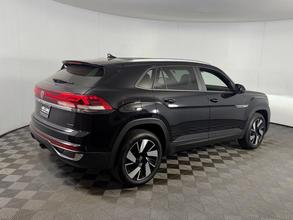 Used 2025 Volkswagen Atlas Cross Sport SE AWD/4WD image 7