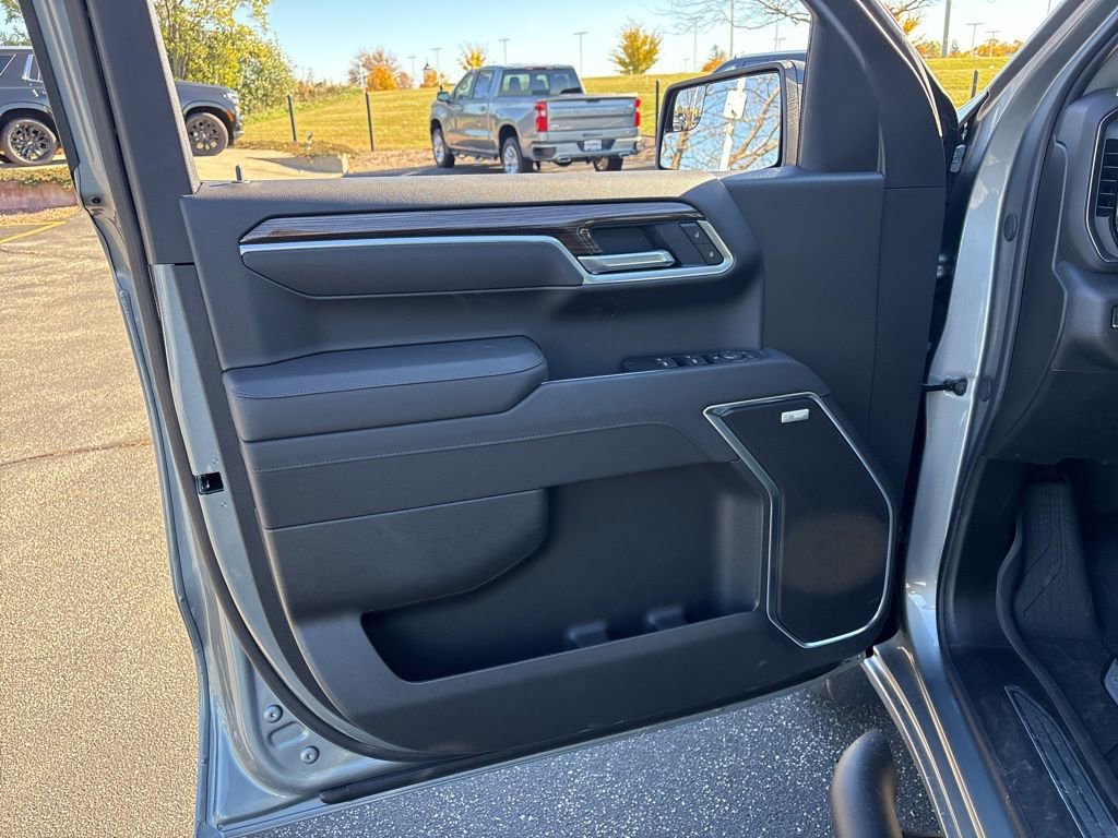 New 2026 Chevrolet Silverado 1500 RST w/ Redline Edition image 7