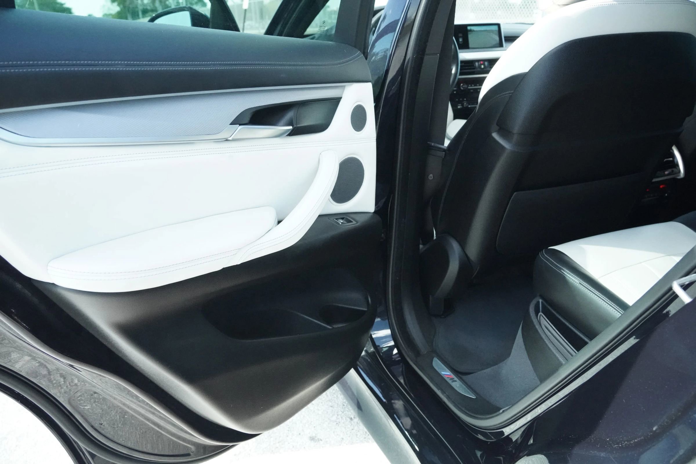 Used 2018 BMW X6 sDrive35i RWD image 35