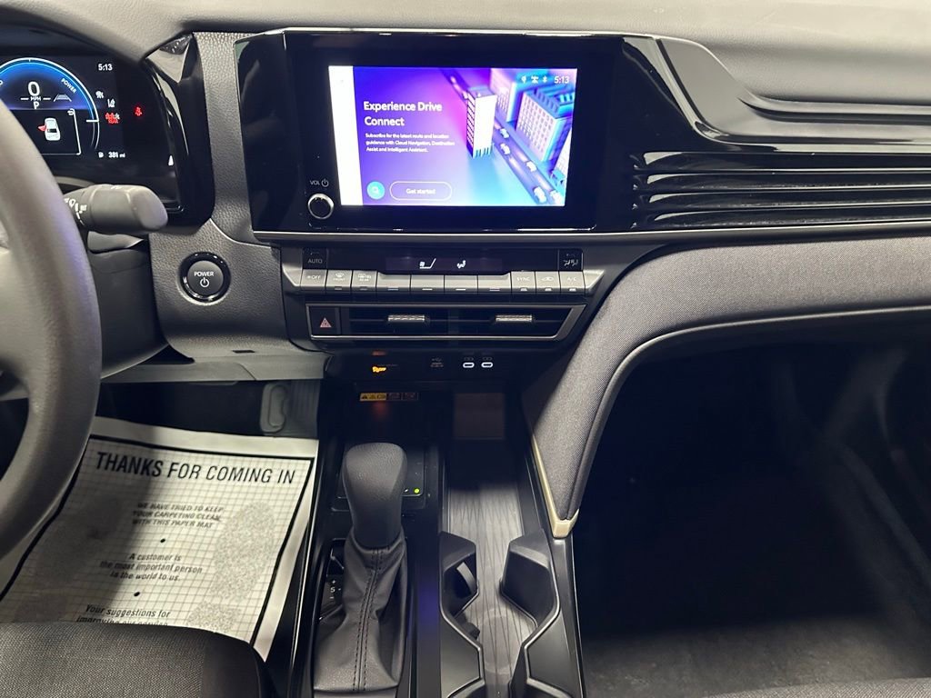 Used 2025 Toyota Camry LE FWD image 25
