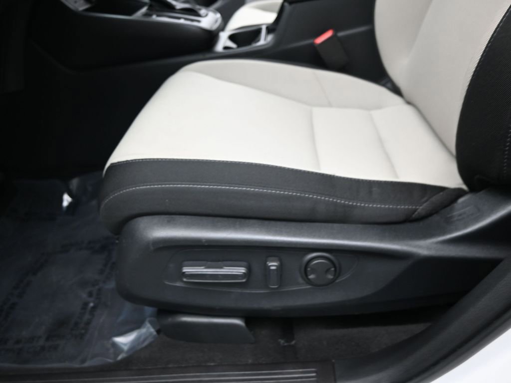 Used 2025 Honda CR-V EX image 12