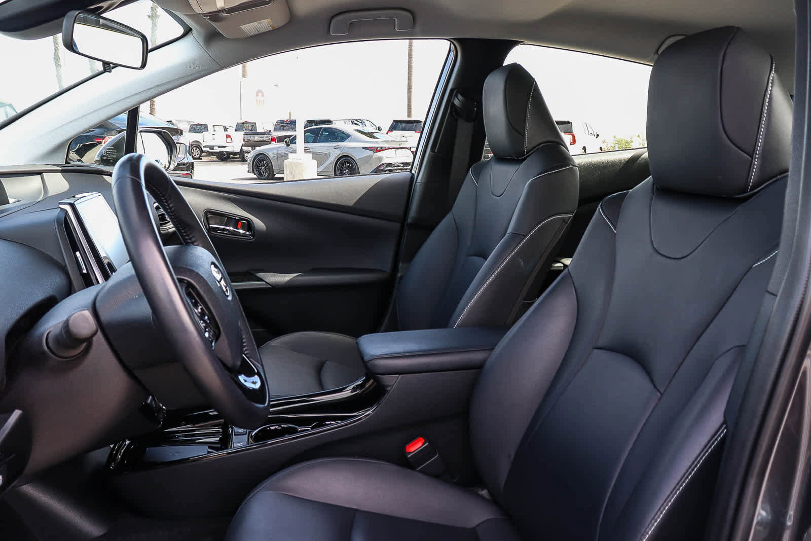 Used 2021 Toyota Prius Prime XLE image 24
