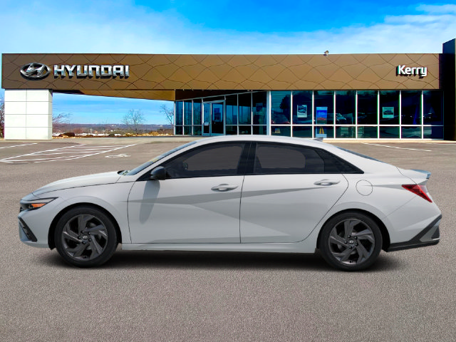 New 2026 Hyundai Elantra SEL Sport FWD image 3