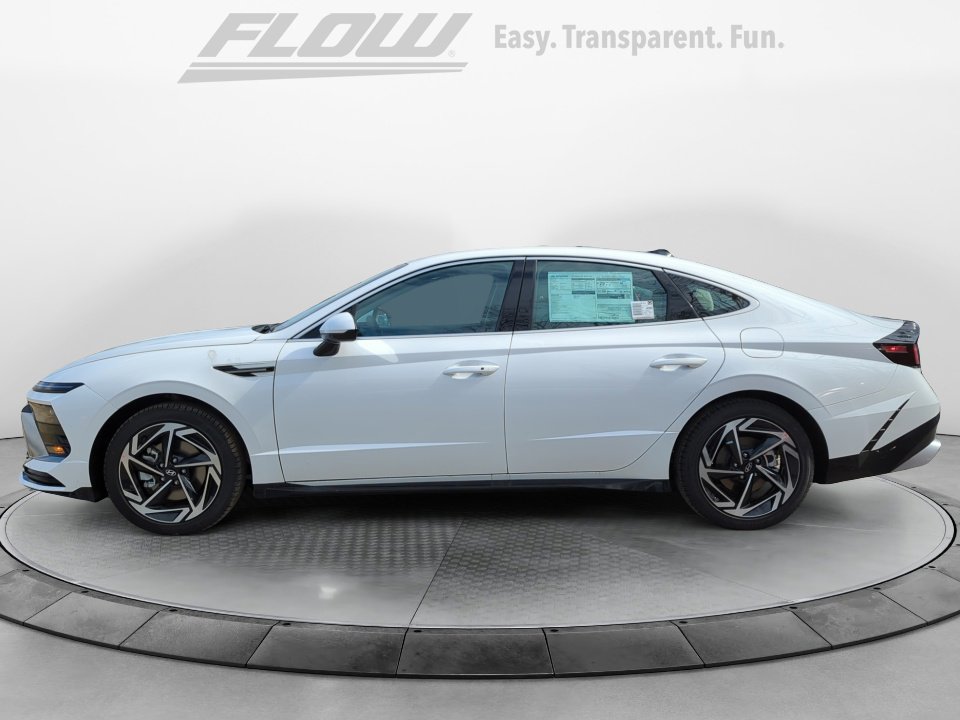 New 2026 Hyundai Sonata SEL FWD image 4