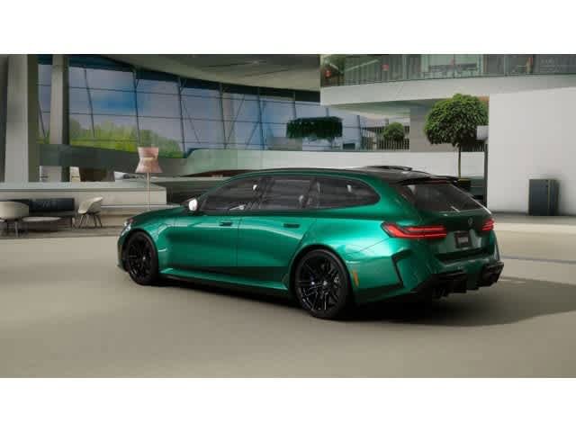New 2027 BMW M5 Touring AWD/4WD image 2