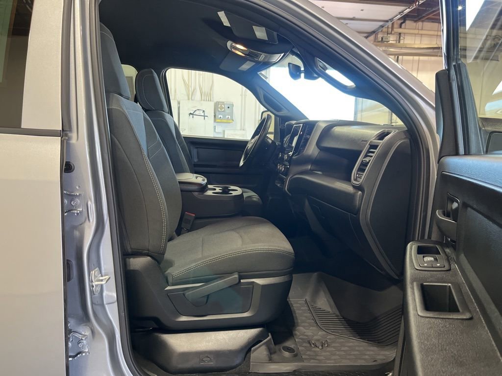 Used 2024 RAM 2500 Tradesman w/ Chrome Appearance Group image 30