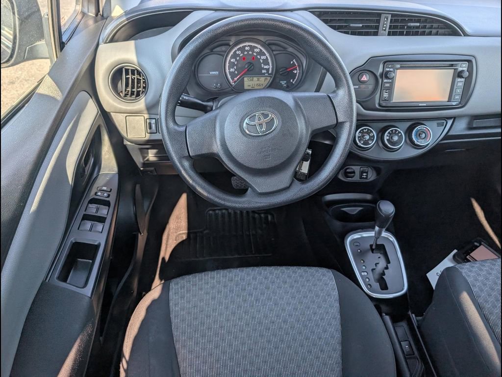Used 2015 Toyota Yaris L image 11