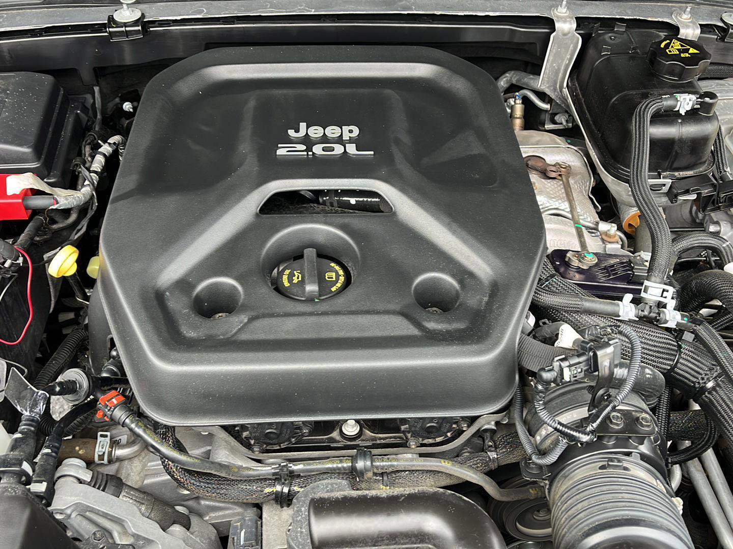 Used 2019 Jeep Wrangler Unlimited Sahara image 15