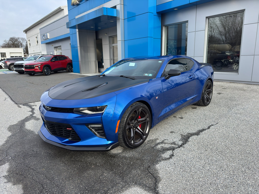 Used 2018 Chevrolet Camaro SS image 1