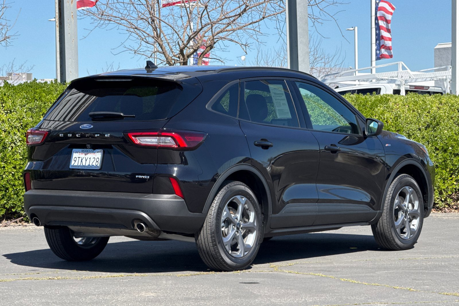 Used 2025 Ford Escape ST-Line image 4