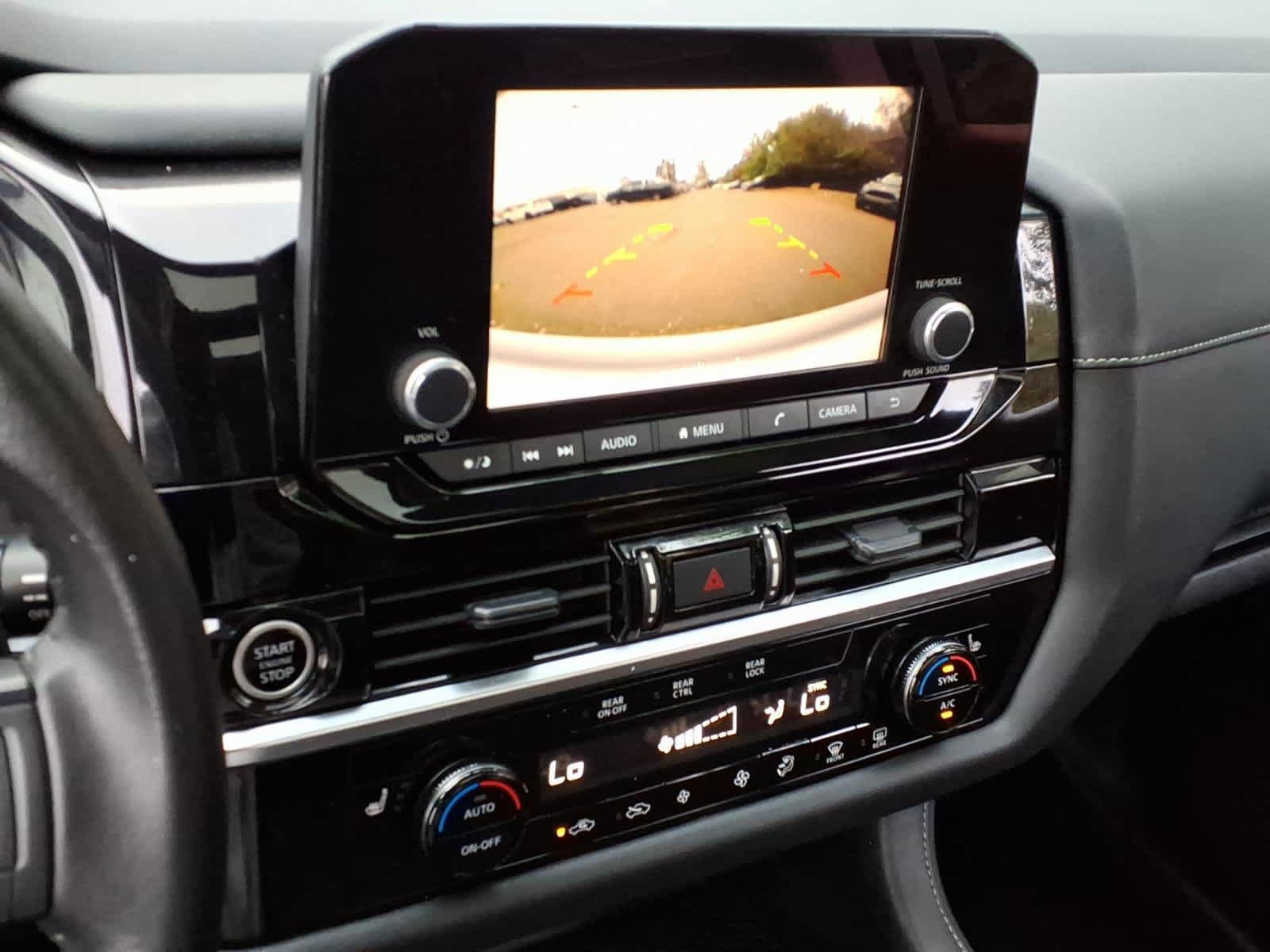 Used 2024 Nissan Pathfinder SV w/ SV Premium Package FWD image 22