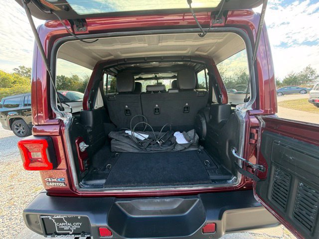 Used 2021 Jeep Wrangler Unlimited Sahara w/ Cold Weather Group AWD/4WD image 13