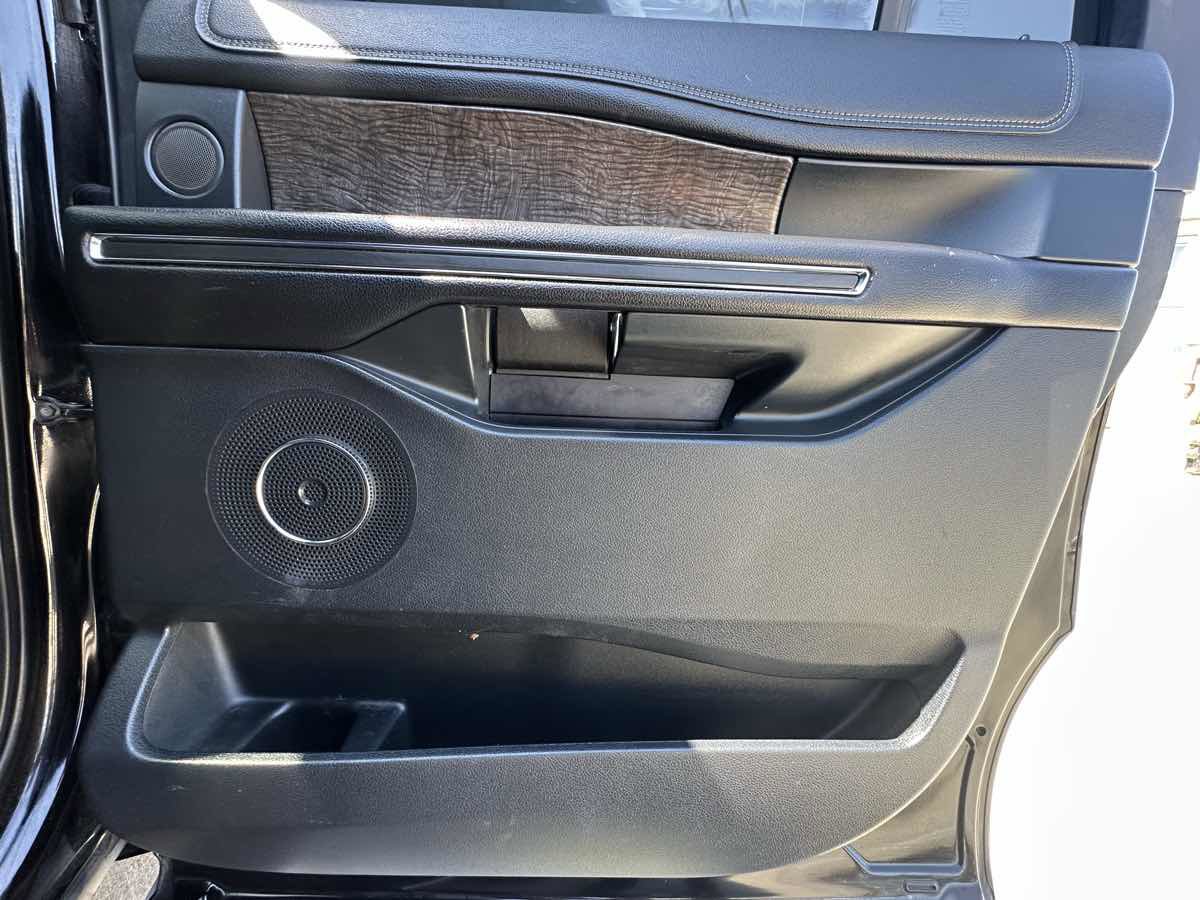 Used 2020 Ford Expedition Max Limited AWD/4WD image 36