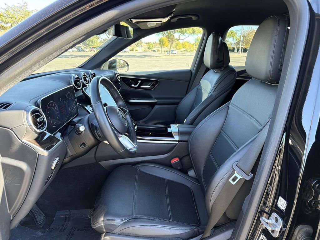 Used 2024 Mercedes-Benz GLC 300 image 19
