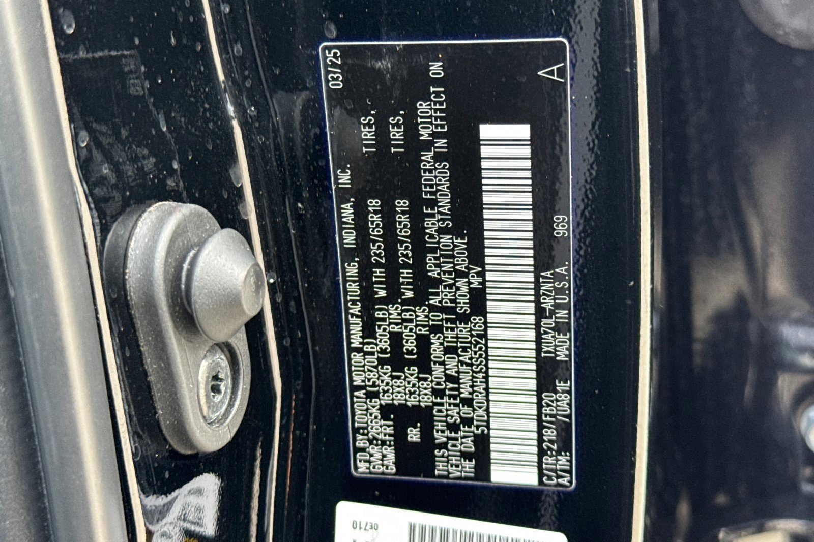 Used 2025 Toyota Highlander LE image 24