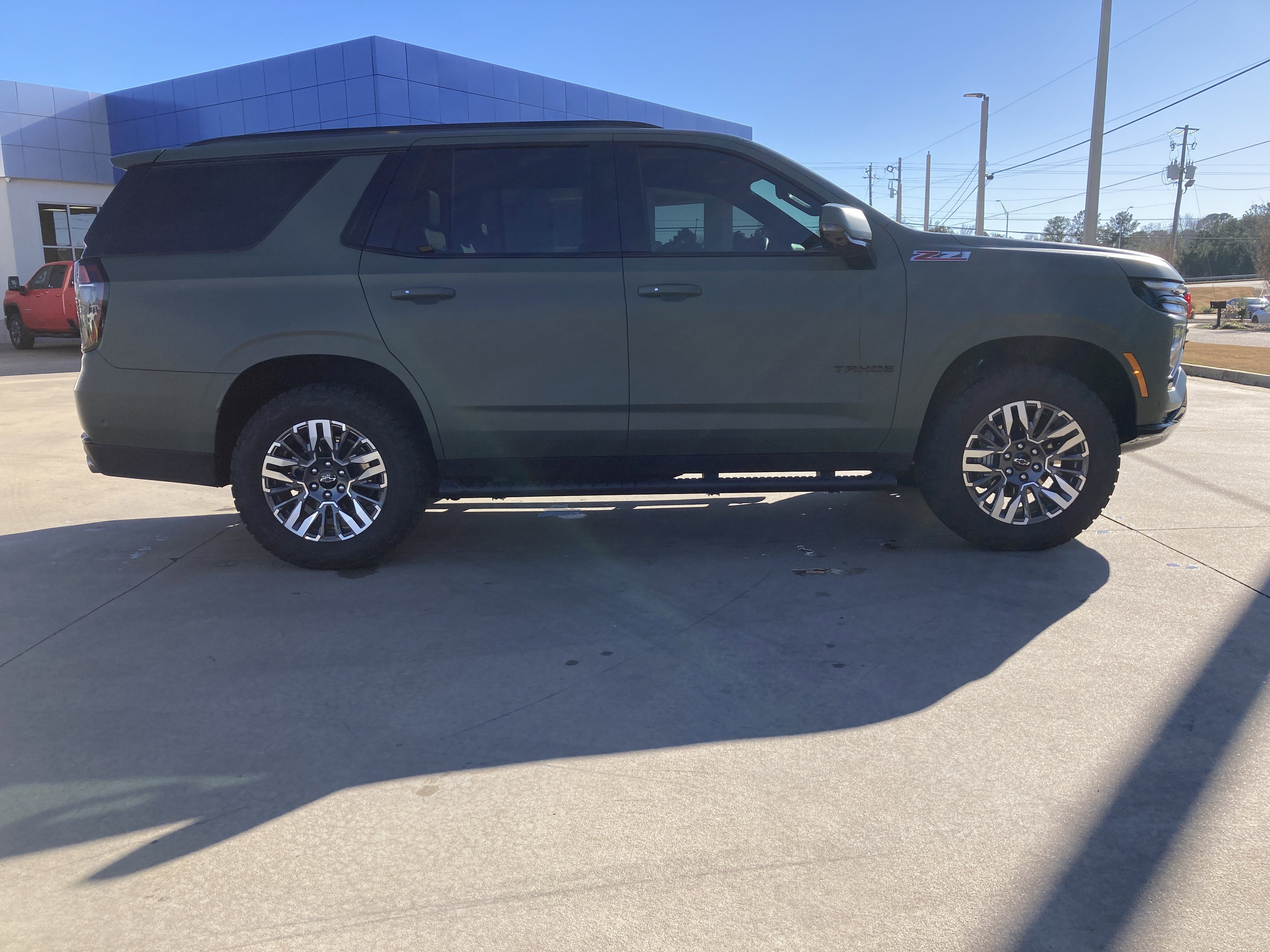 Used 2025 Chevrolet Tahoe Z71 w/ Comfort Package image 5