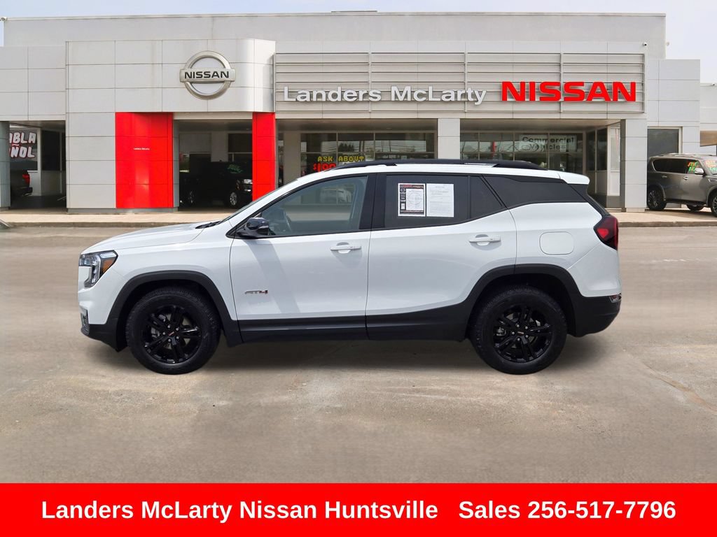 Used 2024 GMC Terrain AT4 AWD/4WD image 8