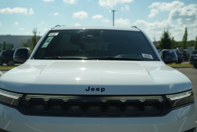 New 2026 Jeep Grand Wagoneer Summit AWD/4WD image 47