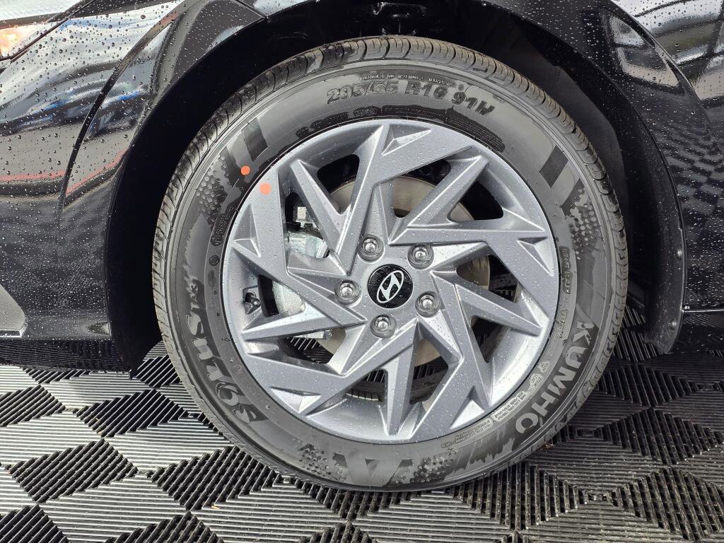 New 2026 Hyundai Elantra Blue image 11