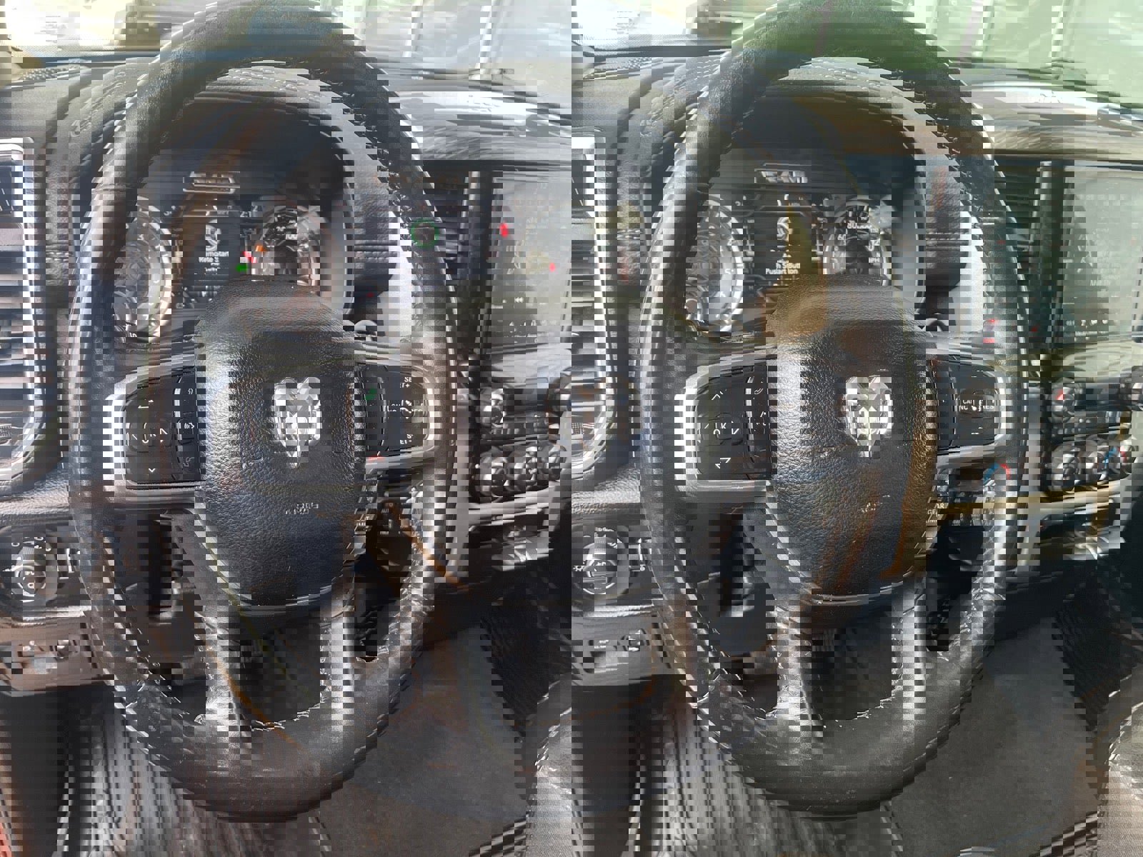 Used 2019 RAM 1500 Laramie image 9