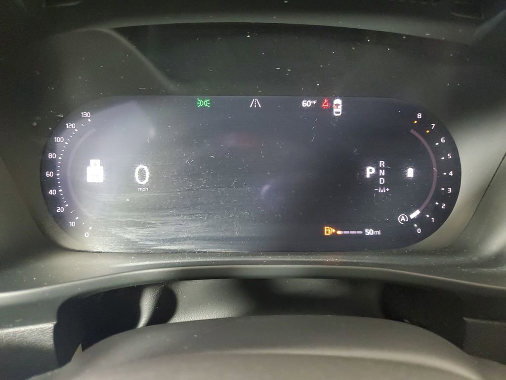 Certified 2025 Volvo XC40 B5 Plus AWD/4WD image 27