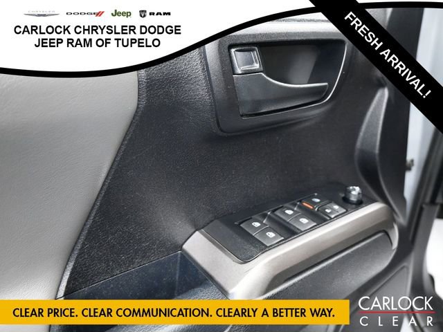 Used 2021 Toyota Tacoma SR5 w/ SR5 Appearance Package (SM) image 11