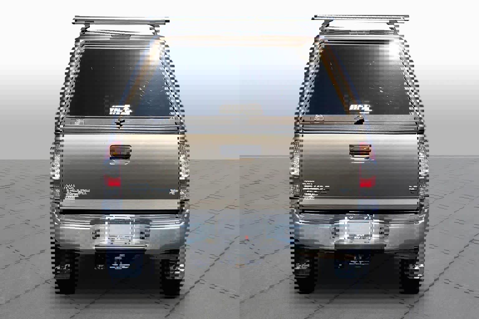 Used 2015 Toyota Tacoma 4x4 Access Cab V6 w/ TRD Off-Road Package image 5