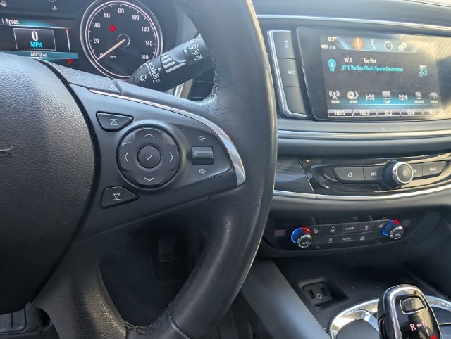 Used 2019 Buick Enclave Essence AWD/4WD image 21