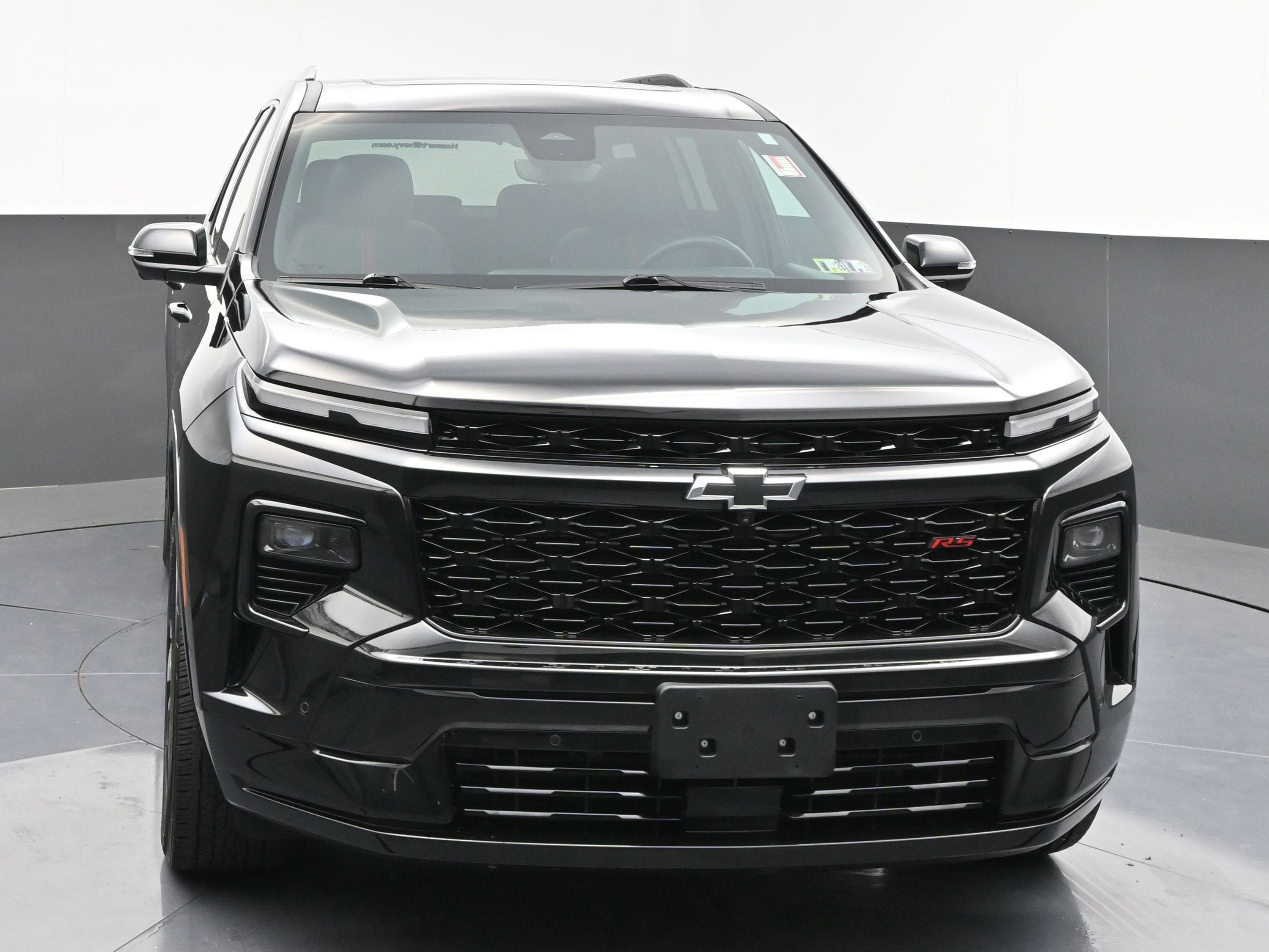 Certified 2024 Chevrolet Traverse RS FWD image 2