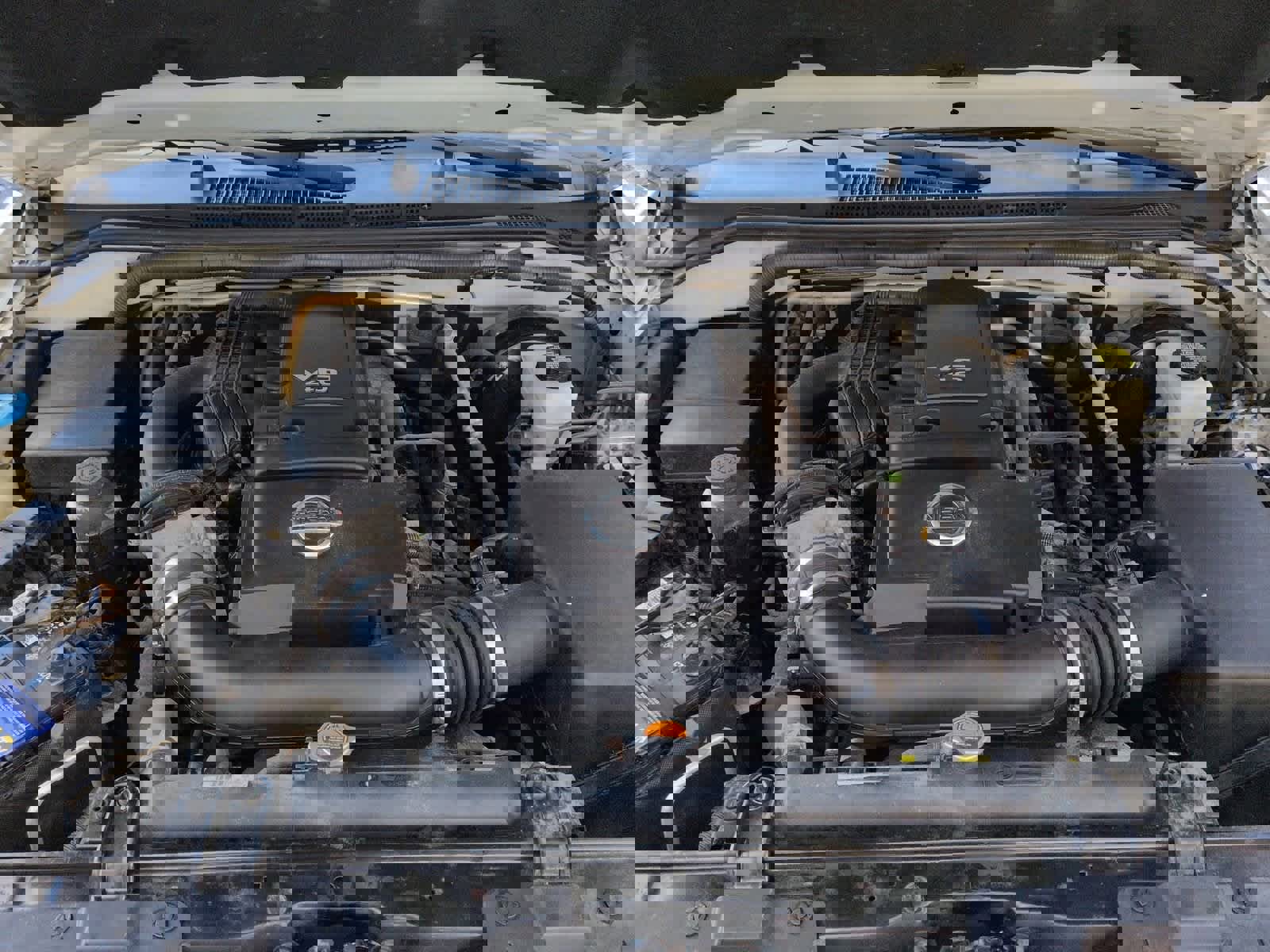 Used 2018 Nissan Frontier SV image 15