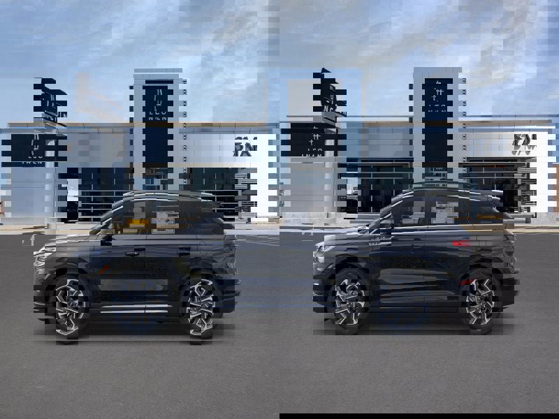 New 2026 Lincoln Corsair Premiere image 3