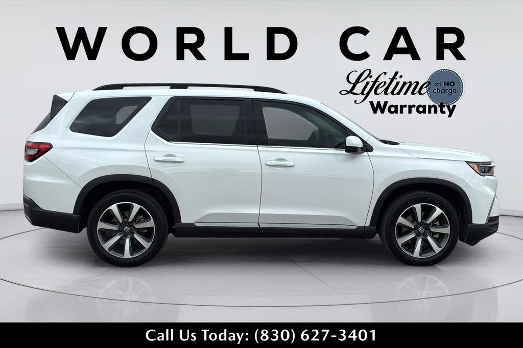 Used 2023 Honda Pilot Touring image 17