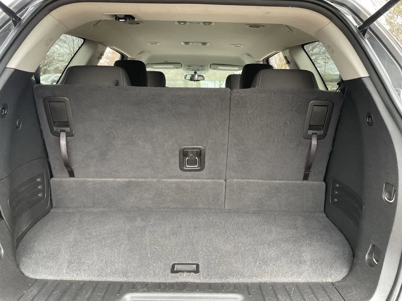 Used 2015 Chevrolet Traverse LT FWD image 17