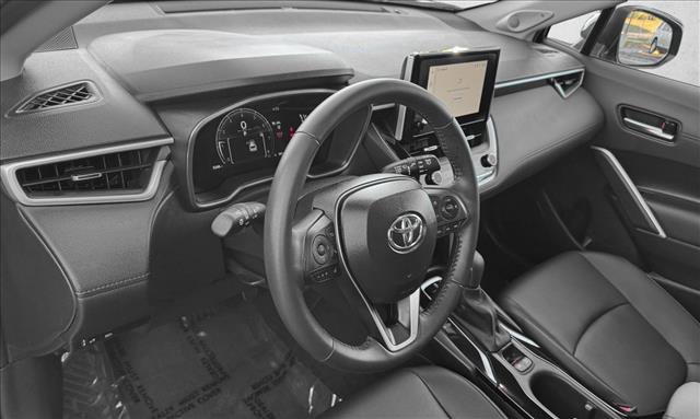 Certified 2025 Toyota Corolla Cross XLE image 10