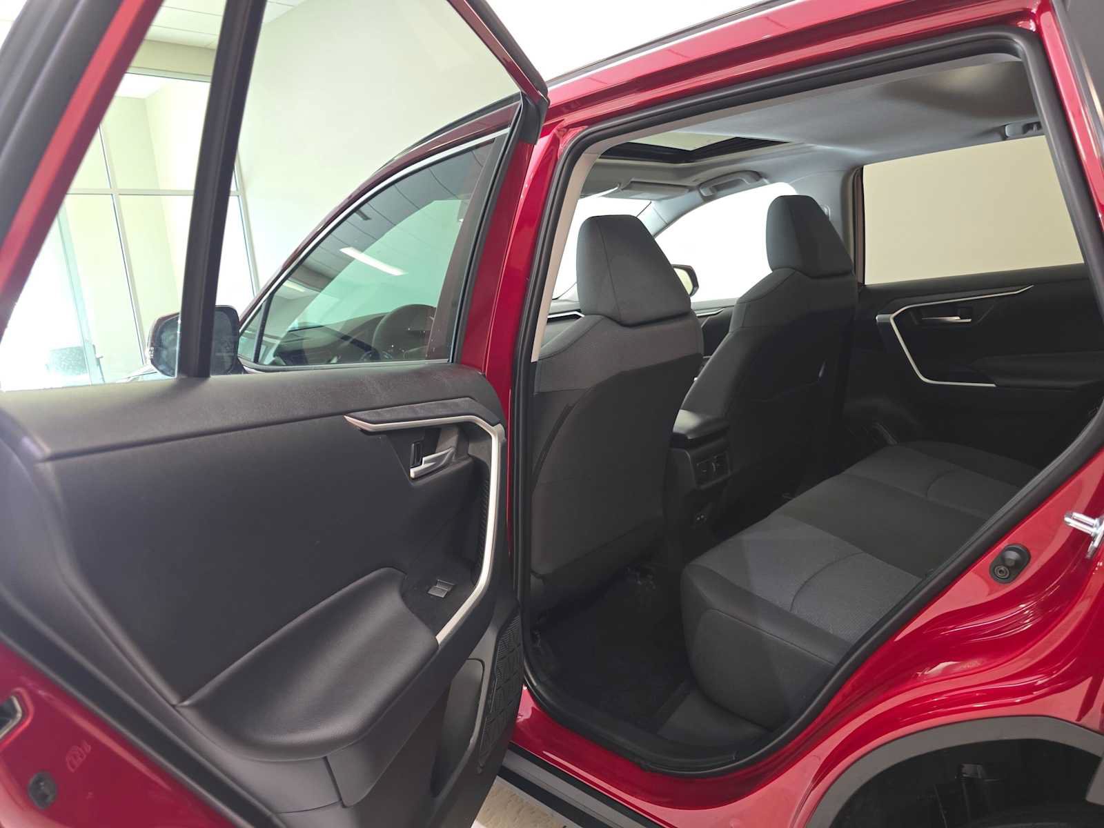 Certified 2025 Toyota RAV4 XLE w/ Convenience Package AWD/4WD image 25