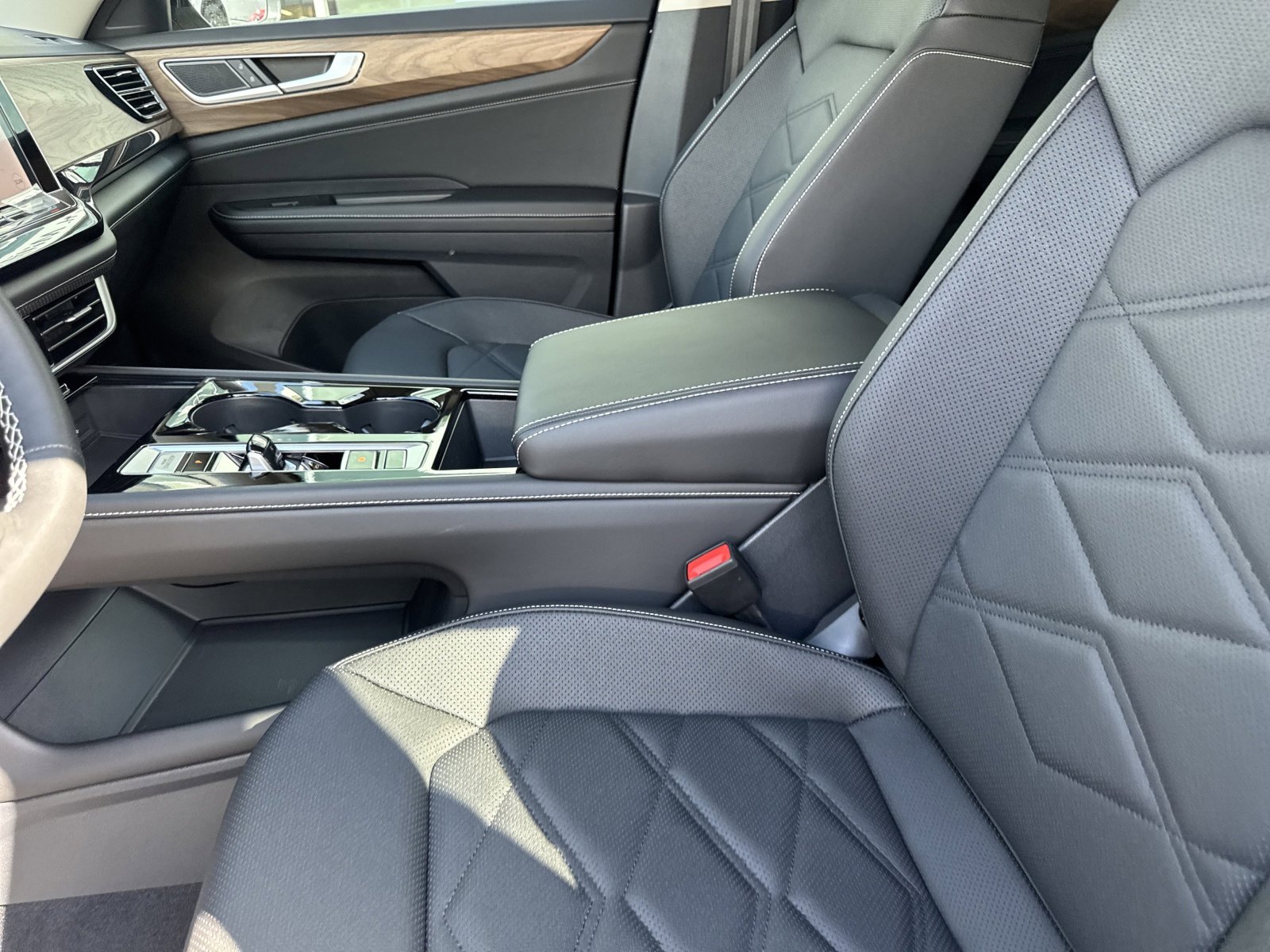 New 2026 Volkswagen Atlas SE image 16