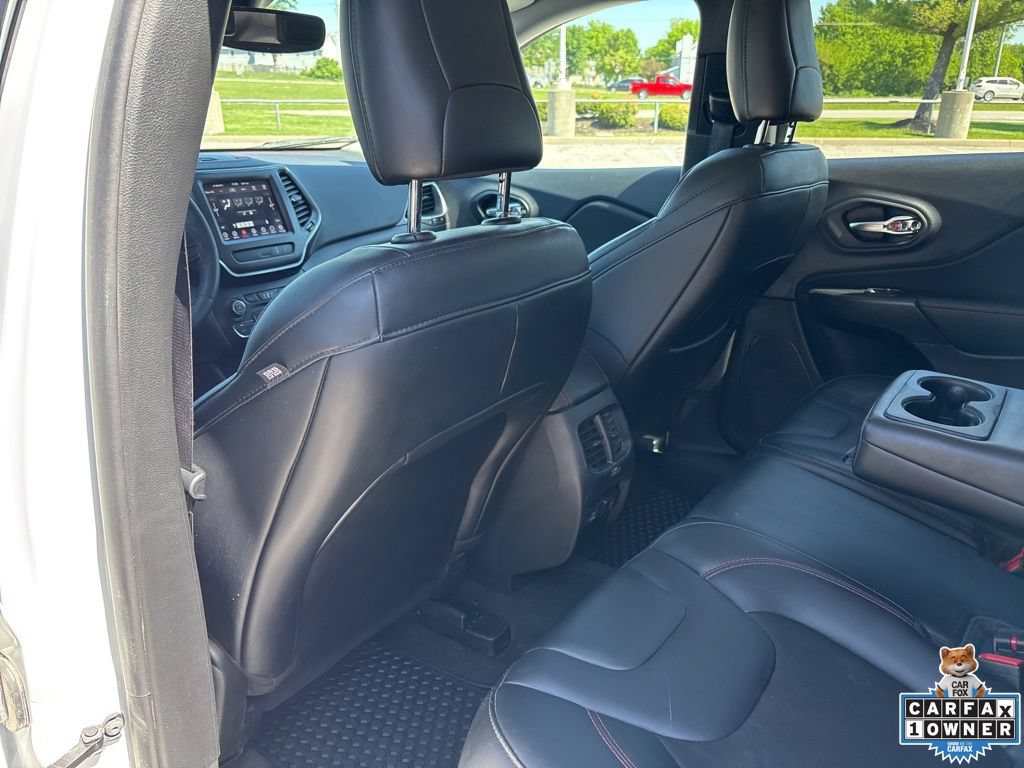 Used 2022 Jeep Cherokee Trailhawk w/ Comfort/Convenience Group AWD/4WD image 37