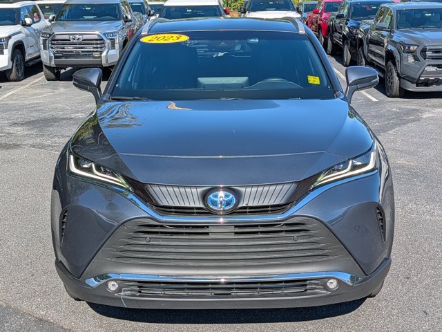 Used 2023 Toyota Venza XLE AWD/4WD image 2