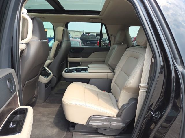 Used 2022 Lincoln Navigator L Reserve image 43