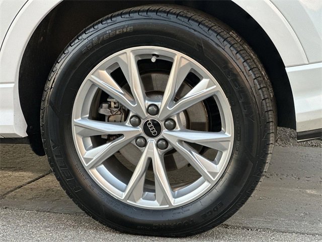 Used 2024 Audi Q3 2.0T Premium image 32