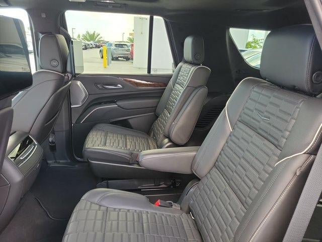 Used 2021 Cadillac Escalade Premium Luxury Platinum RWD image 13
